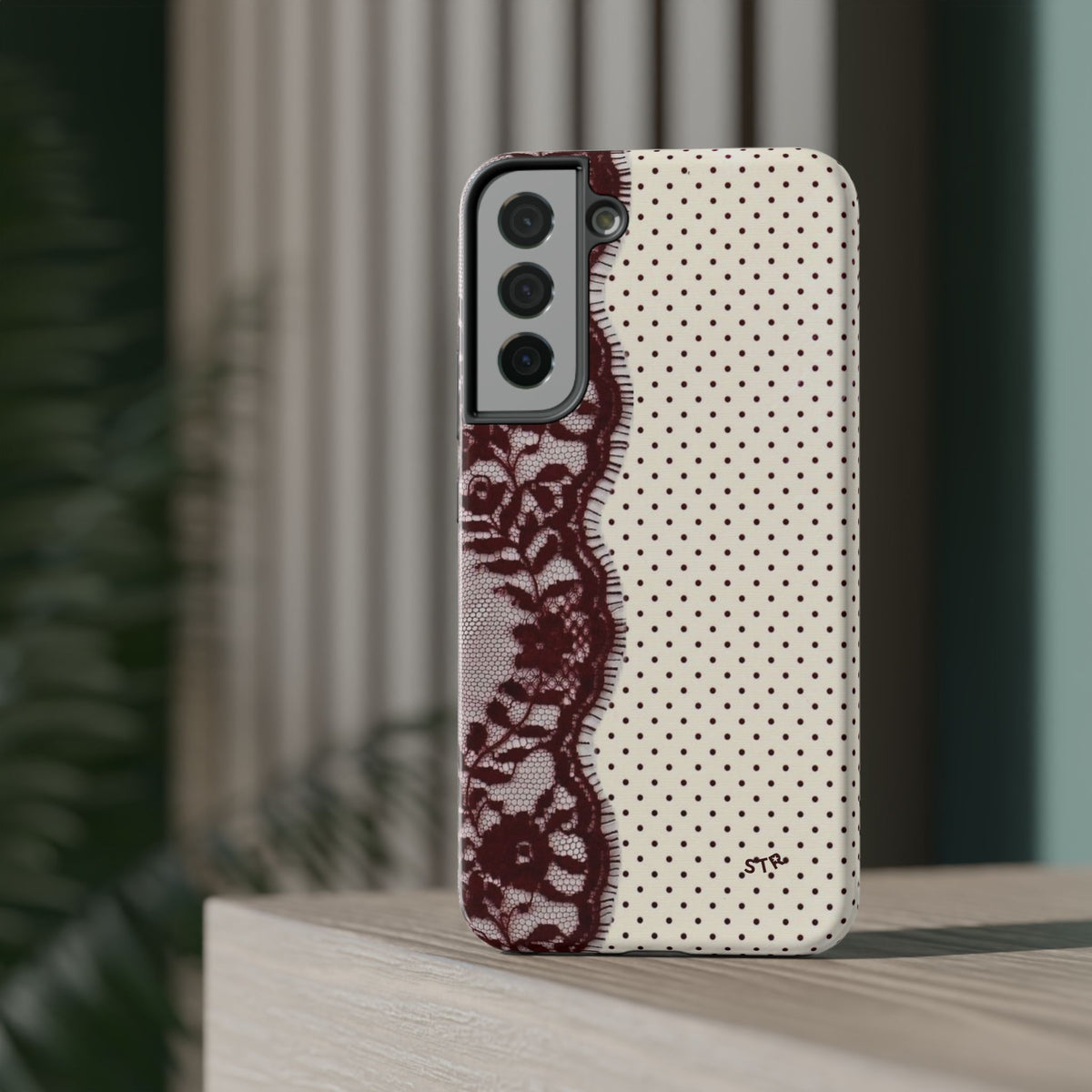 “Sofia” protective phone case